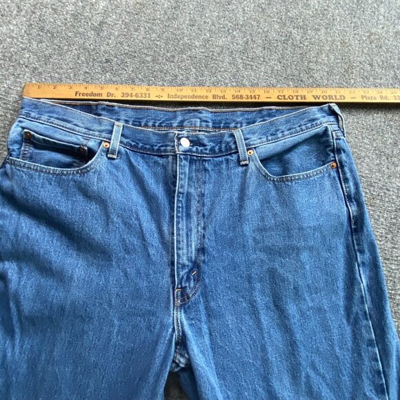 Levis 550 Jeans Mens 42 x 32 Blue Relaxed Fit slightly baggy Workwear Causal - Picture 7 of 15